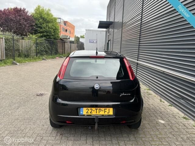 Occasion Fiat Grande Punto 95 PK (69 kW) 2006 Zwart Hatchback