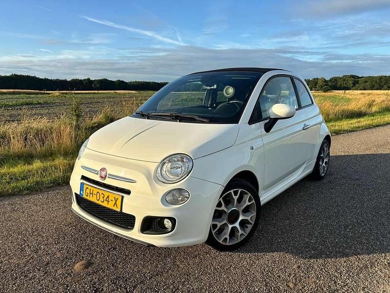 Wit Gebruikt 2015 Fiat 500S Hatchback | € 7.950 (Eerlijke prijs) - Afbeelding 1/4