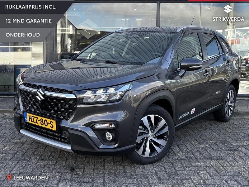 Grijs Gebruikt 2025 Suzuki SX4 S-Cross Style SUV | € 39.000 - Afbeelding 1/4