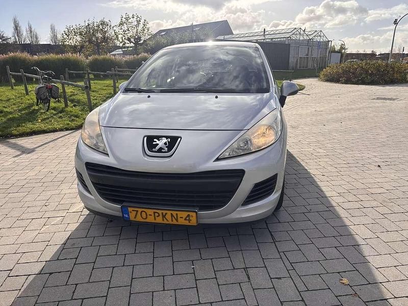 Grijs Gebruikt 2011 Peugeot 207 Hatchback | € 2.995 (Eerlijke prijs) - Afbeelding 1/4