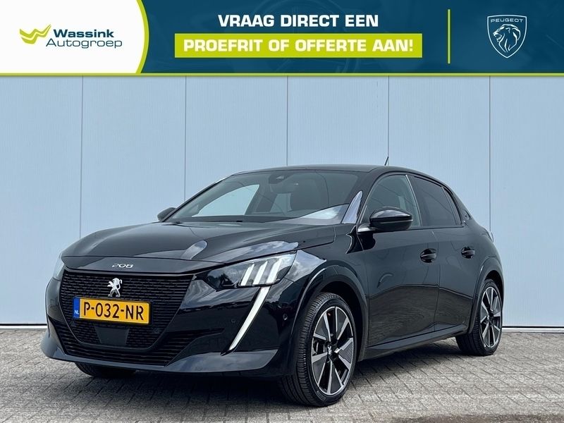 Zwart metallic Gebruikt 2022 Peugeot e-208 GT Hatchback | € 19.895 (Iets duurder) - Afbeelding 1/4
