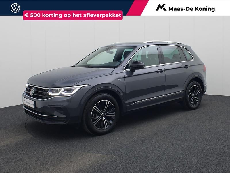 Grijs Gebruikt 2023 VW Tiguan Move SUV | € 35.940 (Super prijs) - Afbeelding 1/4