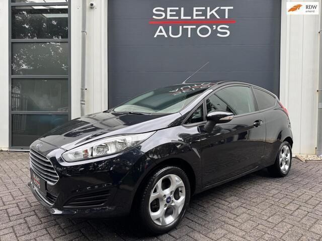 Zwart Gebruikt 2014 Ford Fiesta Titanium Hatchback | € 6.750 (Eerlijke prijs) - Afbeelding 1/4