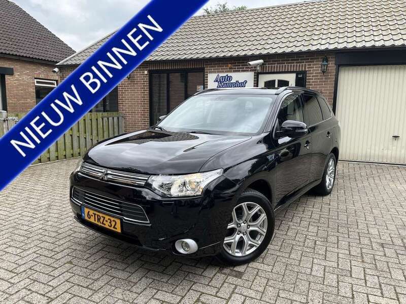 Zwart Gebruikt 2014 Mitsubishi Outlander P-HEV Instyle SUV | € 14.950 (Eerlijke prijs) - Afbeelding 1/4