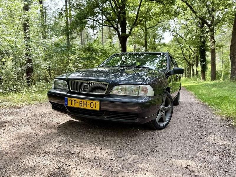 Grijs Gebruikt 1998 Volvo V70 Stationwagen | € 4.500 - Afbeelding 1/4