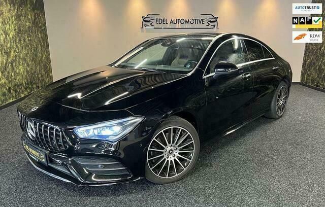 Zwart Gebruikt 2020 Mercedes CLA200 Premium Plus Sedan | € 34.999 (Iets duurder) - Afbeelding 1/4