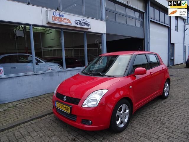 Occasion Suzuki Swift 93 PK (68 kW) 2007 Rood Hatchback