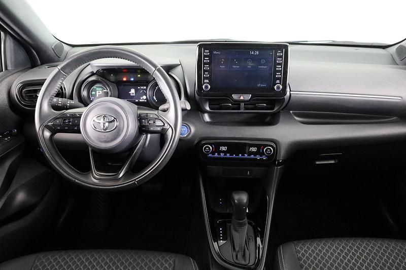 Occasion Toyota Yaris Hybrid Executive 2025 Blauw Hatchback