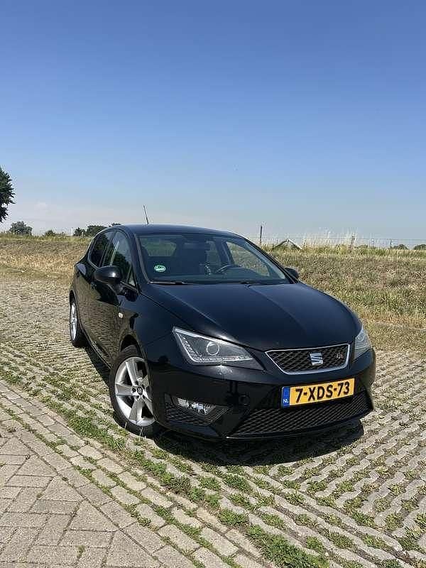 Gebruikt 2014 Seat Ibiza ST FR Stationwagen | € 7.950 (Iets duurder) - Afbeelding 1/4