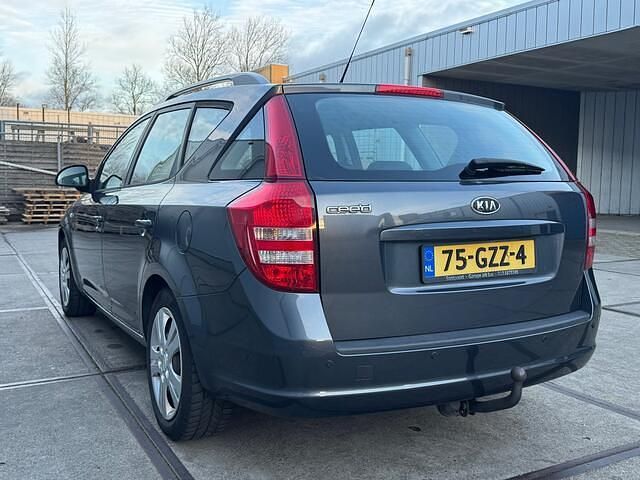 Occasion Kia Ceed 109 PK (80 kW) 2008 Grijs Hatchback