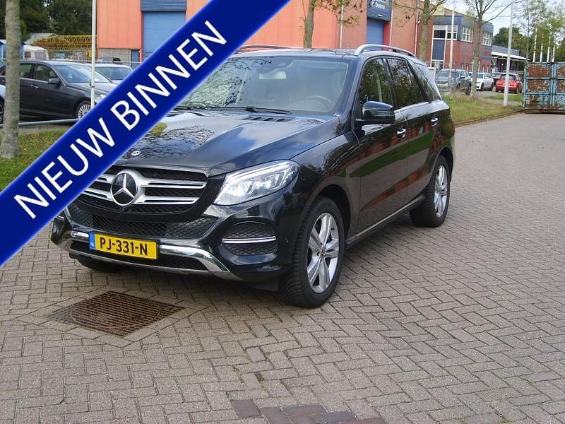 Zwart Gebruikt 2017 Mercedes GLE500 SUV | € 55.500 - Afbeelding 1/4