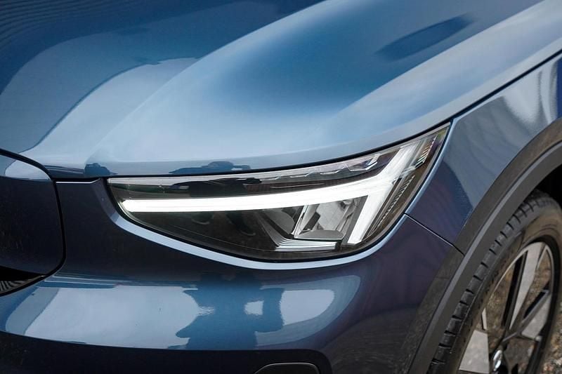 Nieuw Volvo EX40 Business Edition 11 kW (15 PK) 2025 Blauw SUV