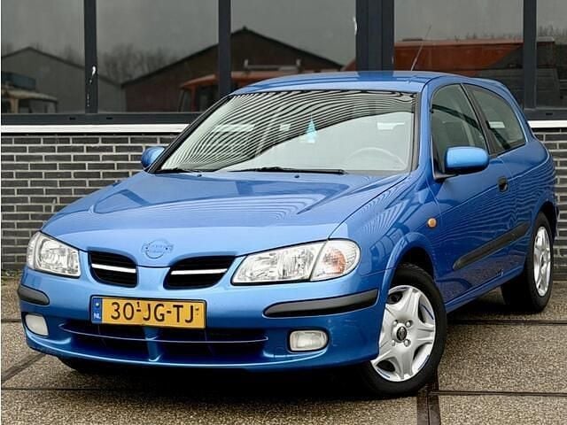 Occasion Nissan Almera Comfort 114 PK (83 kW) 2002 Blauw Hatchback