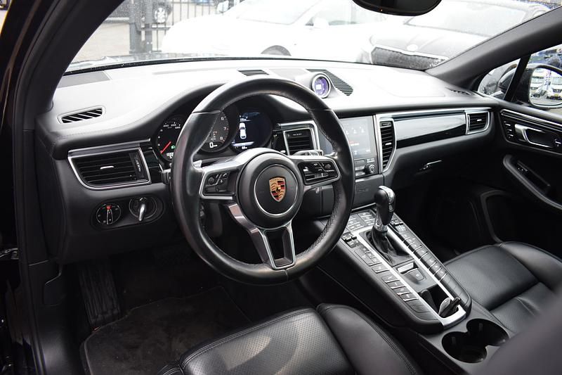 Occasion Porsche Macan 341 PK (250 kW) 2018 Zwart SUV
