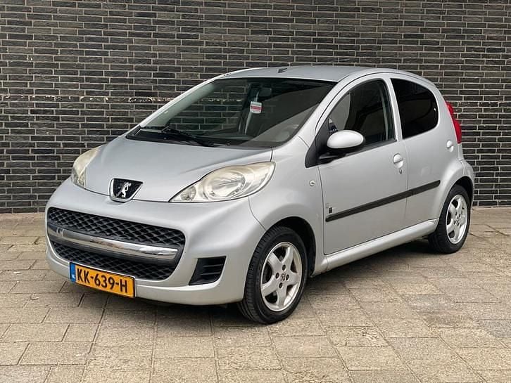 Occasion 2012 Peugeot 107 Hatchback | € 3.500 (Goede deal) - Afbeelding 1/4