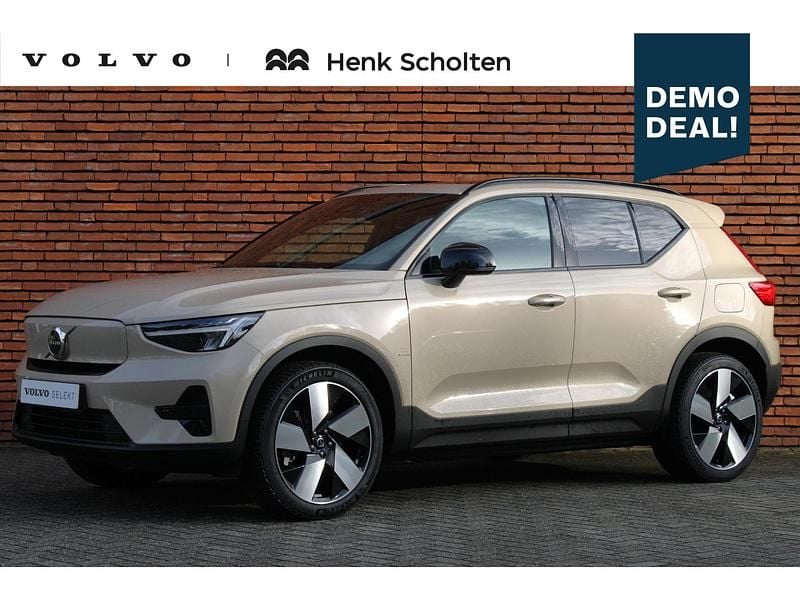 Bruin Gebruikt 2025 Volvo EX40 Plus SUV | € 52.500 (Eerlijke prijs) - Afbeelding 1/4