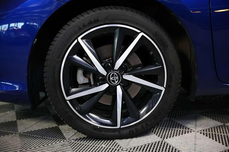 Occasion Toyota Auris Hybrid 136 PK (100 kW) 2018 Blauw Hatchback
