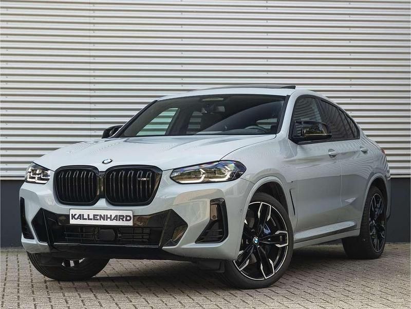 Grijs, metallic lak Gebruikt 2024 BMW X4 M Sport SUV | € 86.875 (Iets duurder) - Afbeelding 1/4