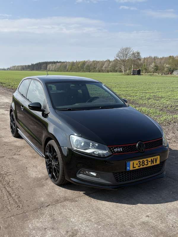 Zwart Gebruikt 2011 VW Polo GTI Hatchback | € 8.499 (Eerlijke prijs) - Afbeelding 1/4