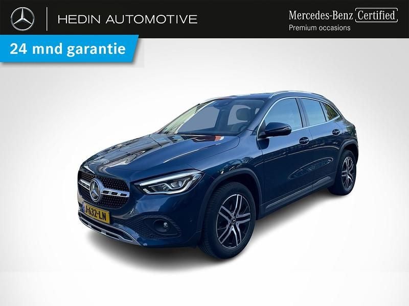 Blauw, metallic lak Gebruikt 2020 Mercedes GLA200 Advantage SUV | € 34.900 (Eerlijke prijs) - Afbeelding 1/4