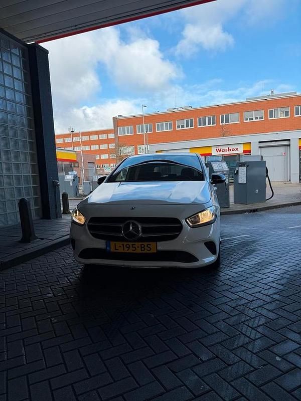 Occasion Mercedes B200 149 PK (109 kW) 2021 MPV