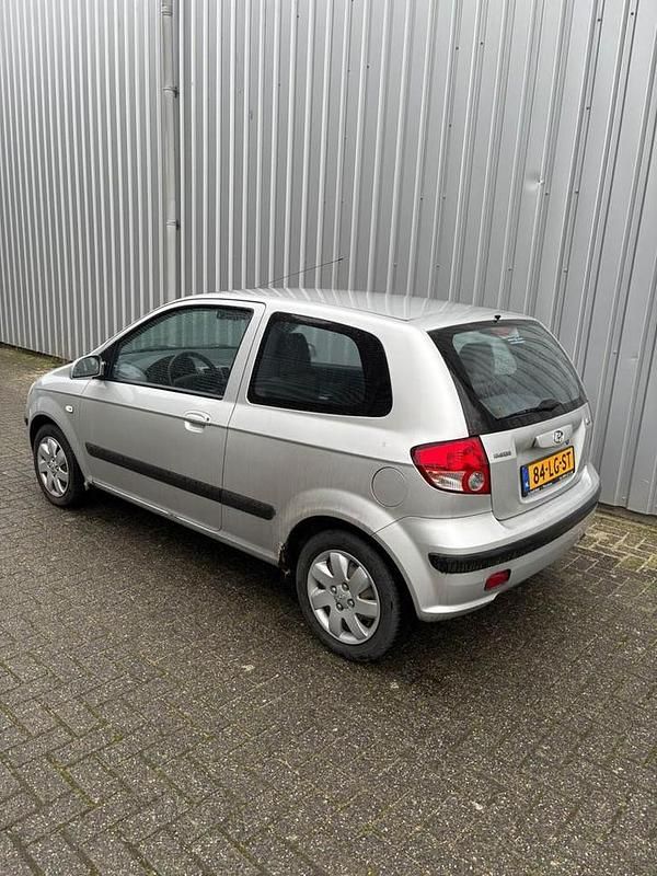 Occasion Hyundai Getz GLS 82 PK (60 kW) 2003 Grijs Hatchback