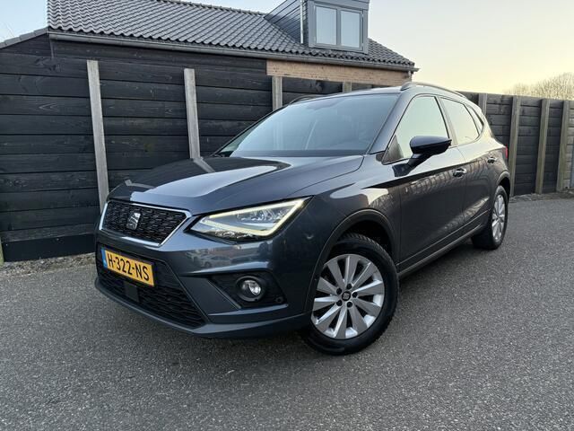 Grijs Gebruikt 2020 Seat Arona Business SUV | € 13.450 (Eerlijke prijs) - Afbeelding 1/4
