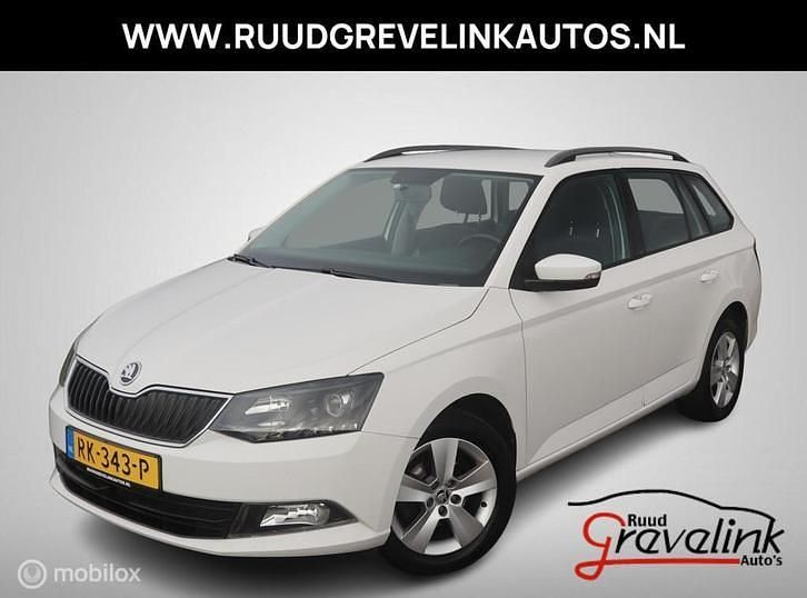 Wit Gebruikt 2018 Skoda Fabia Stationwagen | € 7.845 (Eerlijke prijs) - Afbeelding 1/4