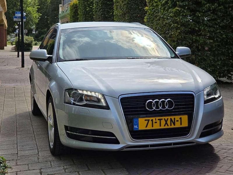 Zilver Gebruikt 2012 Audi A3 Advanced Stationwagen | € 4.499 - Afbeelding 1/4