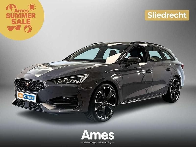 Wit, metallic lak Nieuw 2024 Cupra Leon VZ Stationwagen | € 36.995 (Eerlijke prijs) - Afbeelding 1/3
