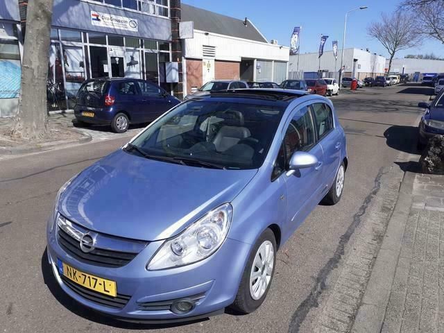 Blauw Gebruikt 2007 Opel Corsa Enjoy Hatchback | € 3.849 (Eerlijke prijs) - Afbeelding 1/4