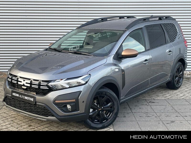 Grijs Gebruikt 2024 Dacia Jogger Extreme MPV | € 29.735 - Afbeelding 1/4