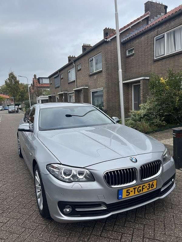 Grijs Gebruikt 2014 BMW 520 Sedan | € 20.750 - Afbeelding 1/4