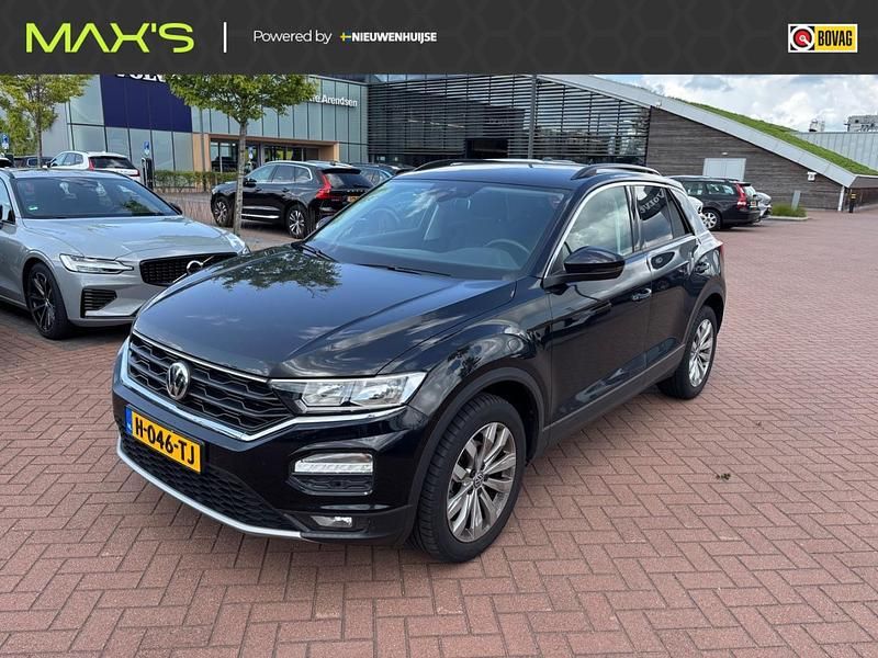 Zwart Gebruikt 2020 VW T-Roc Business SUV | € 21.894 (Eerlijke prijs) - Afbeelding 1/4
