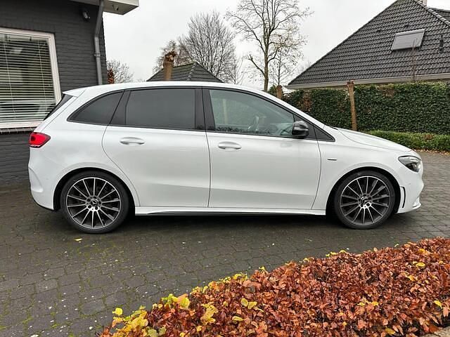 Occasion Mercedes B200 Business 163 PK (119 kW) 2021 Wit MPV