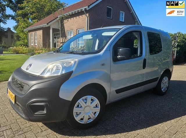 Grijs Gebruikt 2016 Fiat Fiorino MPV | € 7.995 (Goede deal) - Afbeelding 1/4