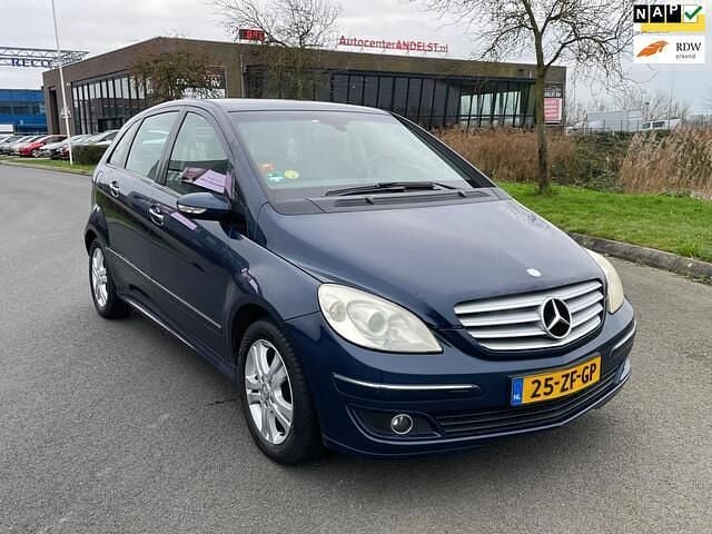 Blauw (metallic) Gebruikt 2008 Mercedes B170 MPV | € 2.950 (Eerlijke prijs) - Afbeelding 1/4
