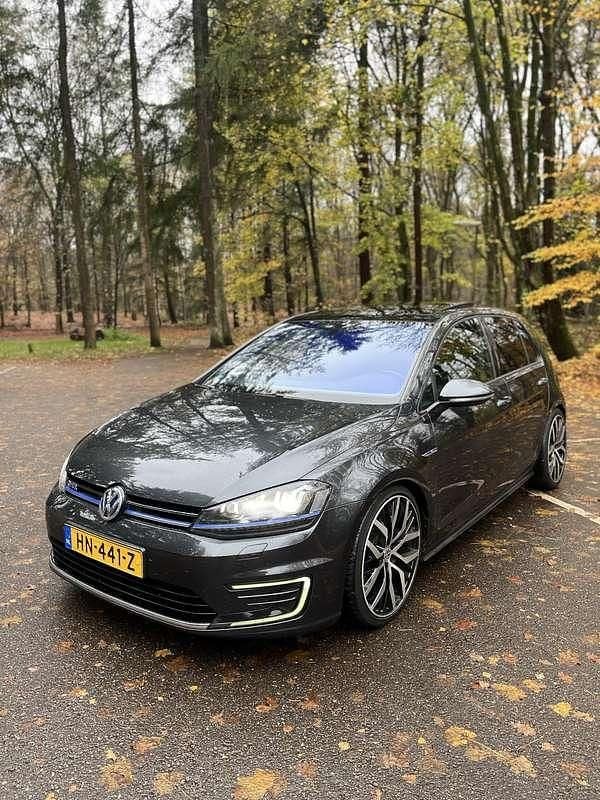 Zwart Gebruikt 2015 VW Golf VII GTE Stationwagen | € 8.000 (Super prijs) - Afbeelding 1/4
