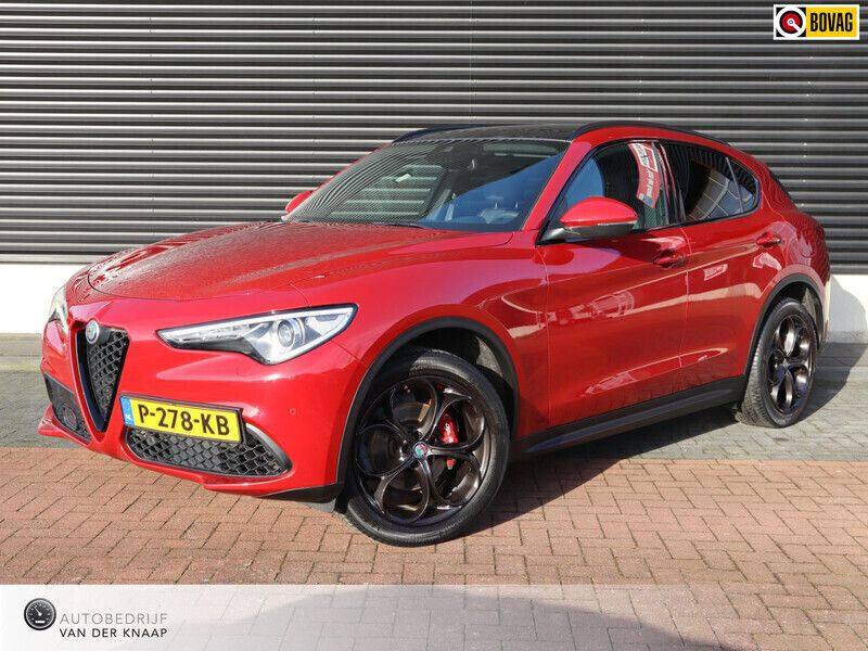 Rood Gebruikt 2023 Alfa Romeo Stelvio Super SUV | € 35.950 - Afbeelding 1/4