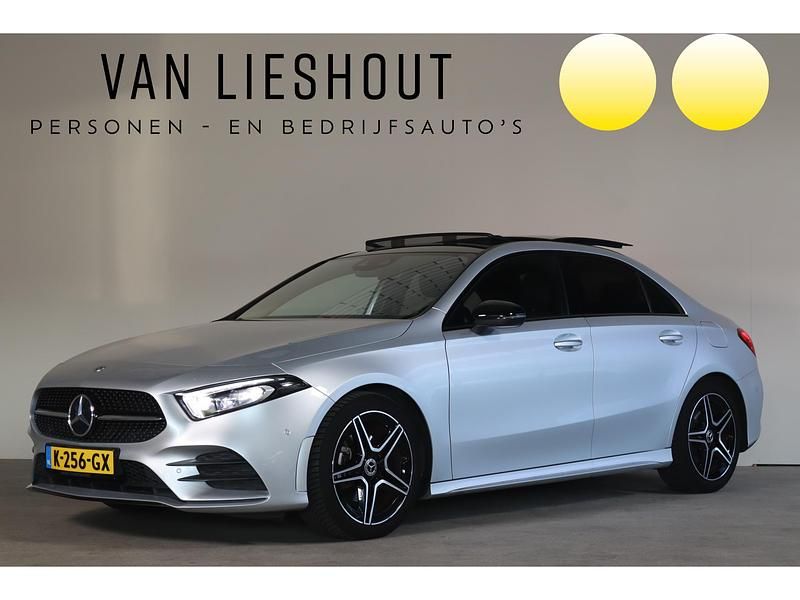 Grijs Gebruikt 2021 Mercedes A200 Business Sedan | € 33.650 (Duur) - Afbeelding 1/1
