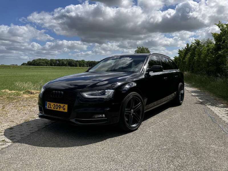 Zwart Gebruikt 2013 Audi A4 S-Line Stationwagen | € 14.950 (Duur) - Afbeelding 1/4