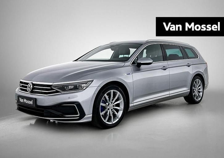 Grijs Occasion 2020 VW Passat Business Stationwagen | € 22.700 (Eerlijke prijs) - Afbeelding 1/4