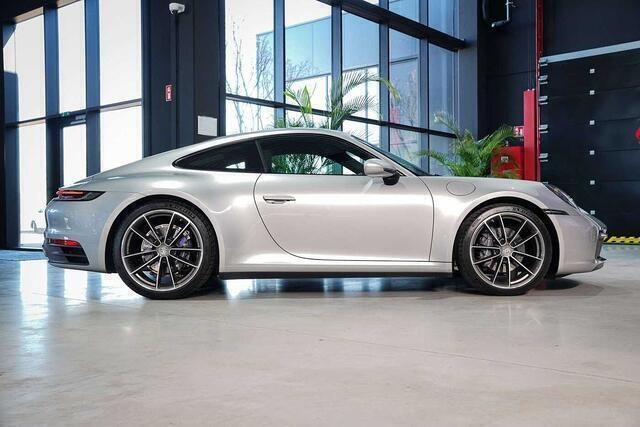 Occasion Porsche 992 2022 Zilver Coupé
