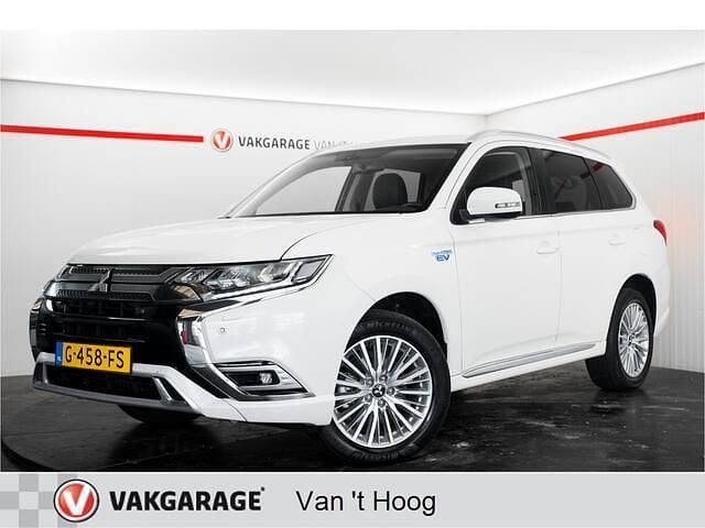 Wit Gebruikt 2019 Mitsubishi Outlander Intense SUV | € 19.944 - Afbeelding 1/4