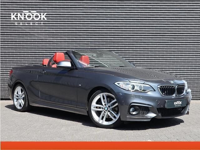 Grijs Gebruikt 2015 BMW 220 M Sport Cabriolet | € 19.995 (Iets duurder) - Afbeelding 1/4