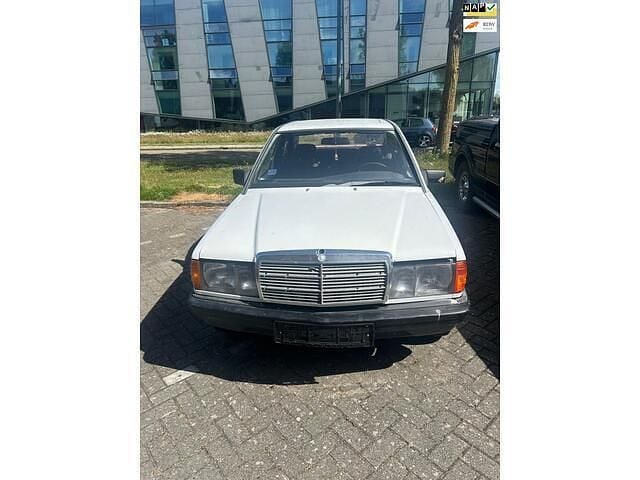 Wit Gebruikt 1987 Mercedes 190 Sedan | € 4.250 - Afbeelding 1/4