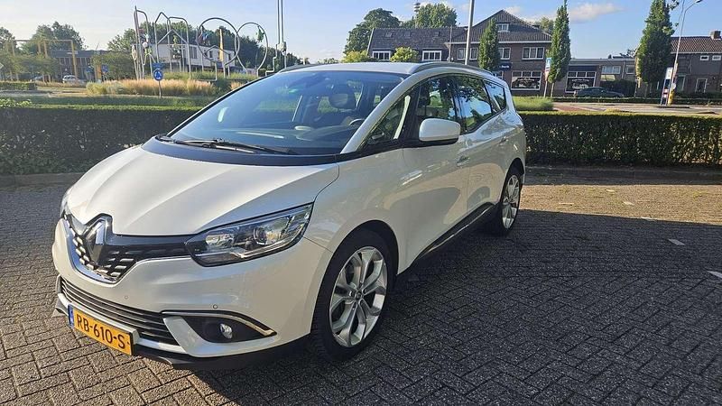 Gebruikt 2017 Renault Grand Scénic IV Intens MPV | € 10.500 (Eerlijke prijs) - Afbeelding 1/4