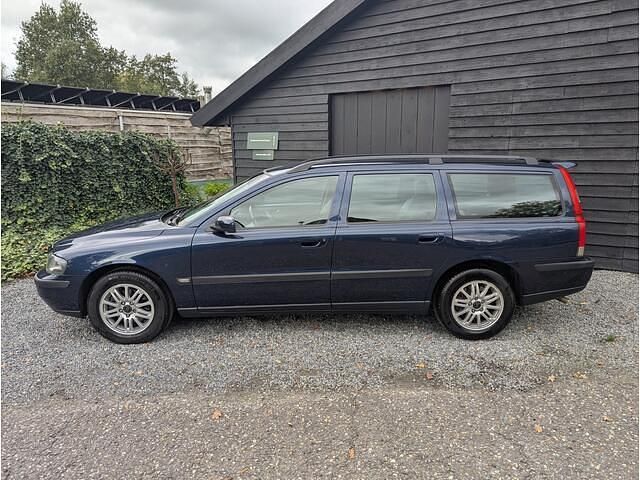 Blauw Gebruikt 2004 Volvo V70 Stationwagen | € 5.850 (Iets duurder) - Afbeelding 1/4