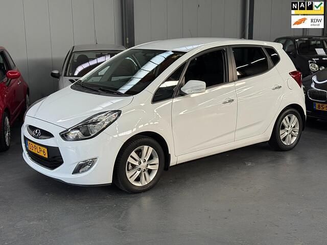 Wit Occasion 2011 Hyundai ix20 Hatchback | € 7.749 (Eerlijke prijs) - Afbeelding 1/4