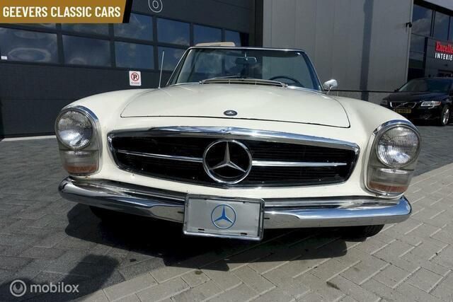 Wit Gebruikt 1967 Mercedes 230 Cabriolet | € 40.950 - Afbeelding 1/4